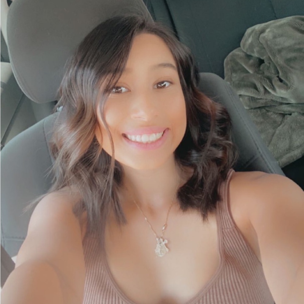 Meet your posher, AILANI!